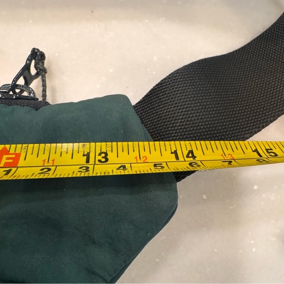 Lululemon City Essentials Multi-Pocket Belt Bag Everglade Green - Picture 11 of 14